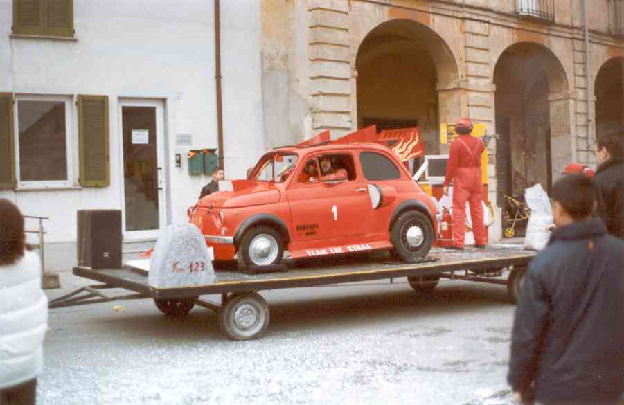 Carnevale a Cava Manara - Il Team Ferrari