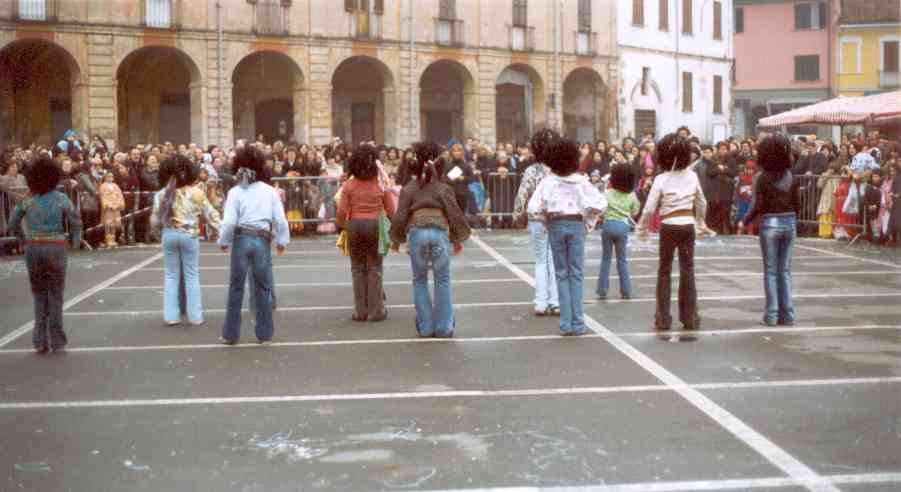 Carnevale a Cava Manara - I Balletti della Scuola di Danza