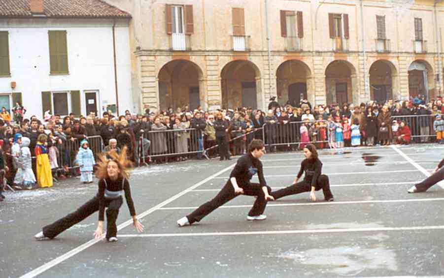 Carnevale a Cava Manara - I Balletti della Scuola di Danza